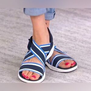 Clarks Cloudsteppers Mira Lily Sport Sandals -Sz 9.5